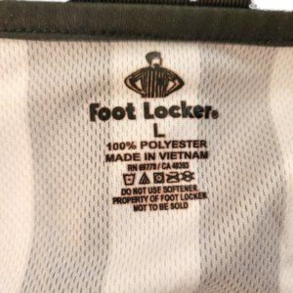 Foot Locker Women's Black & White Polyester Short Sleeve V-Neck T- Shirt Size L. - Picture 4 of 4